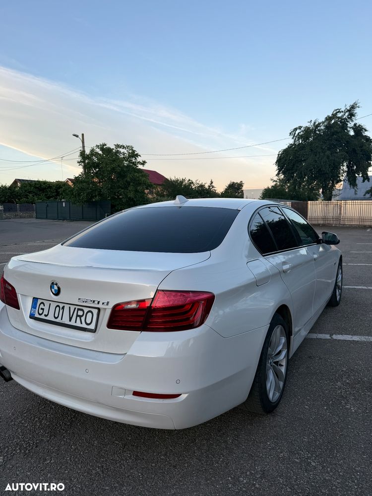 BMW Seria 5 520d AT - 6