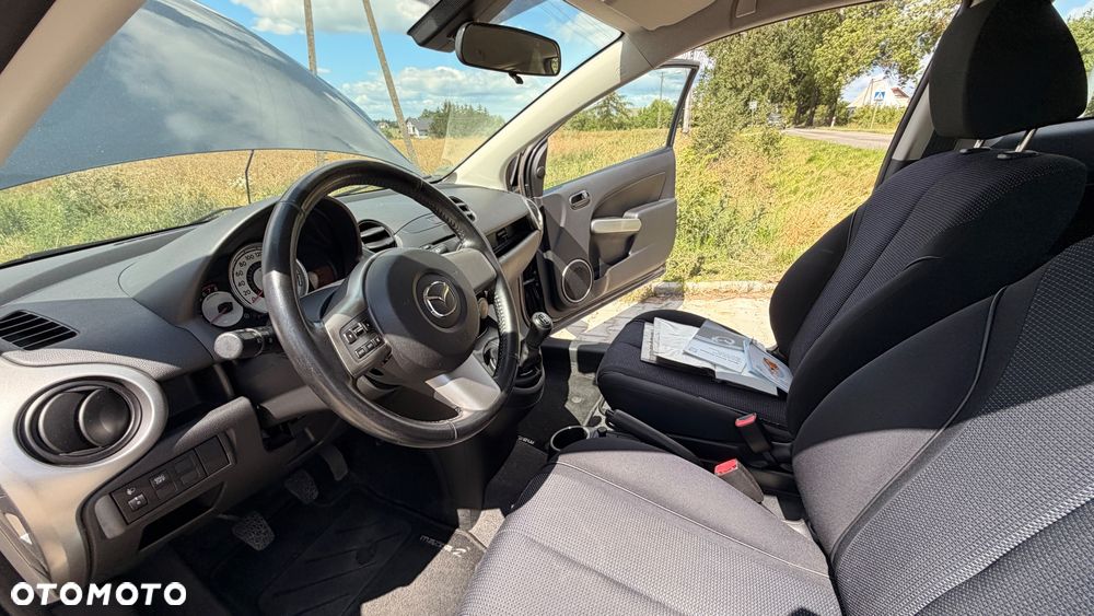 Mazda 2 - 13