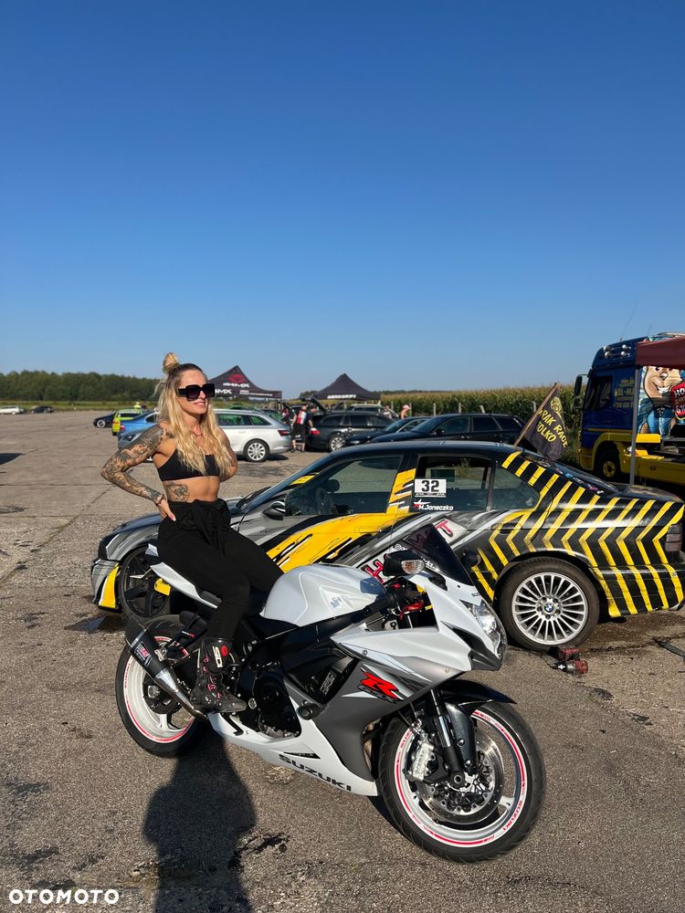 Suzuki GSX-R - 1