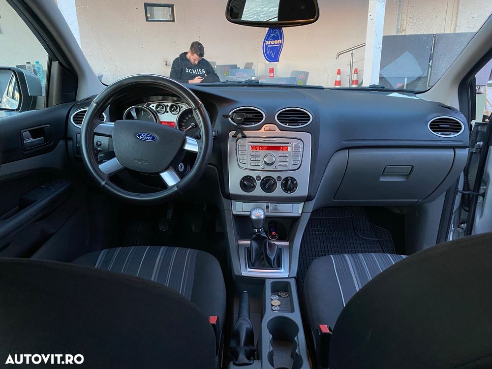 Ford Focus 1.8 TDCI Ghia - 6