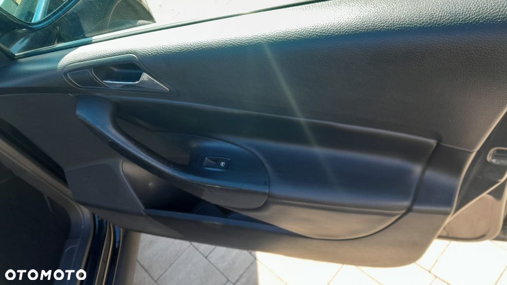 Volkswagen Passat 2.0 FSI Highline - 16