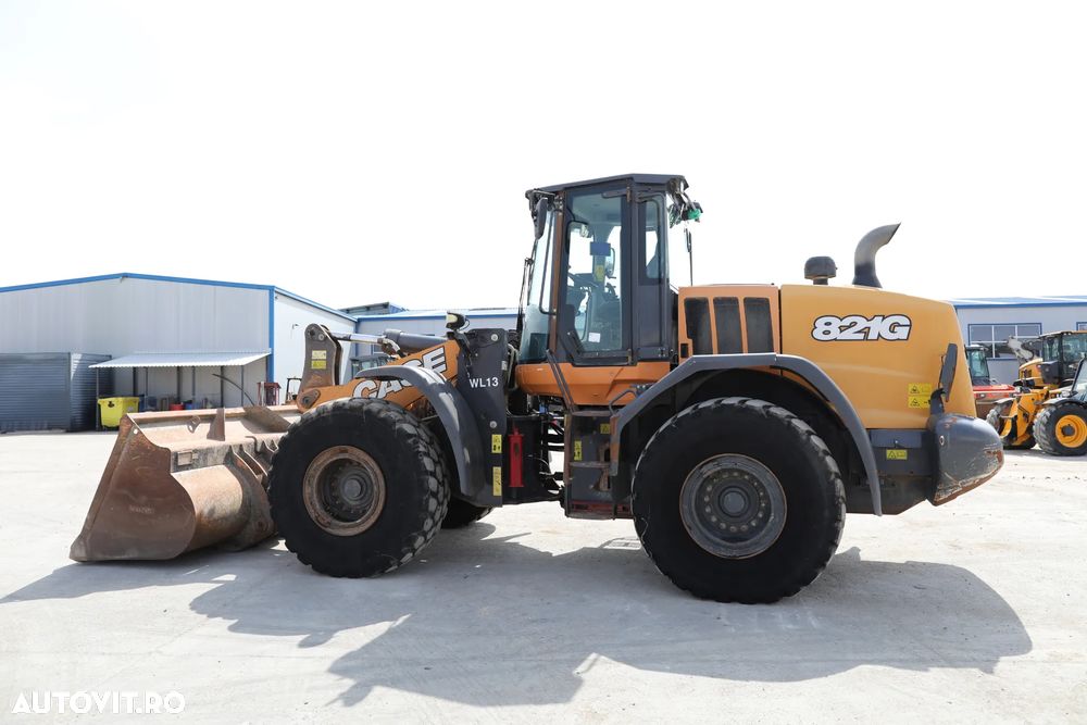 Case 821 G - 6