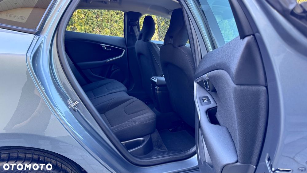 Volvo V40 D2 Kinetic - 20