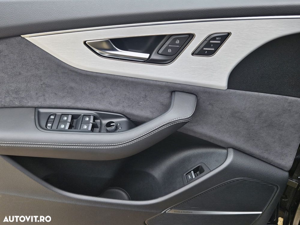 Audi Q8 55 TFSI quattro Tiptronic MHEV - 11