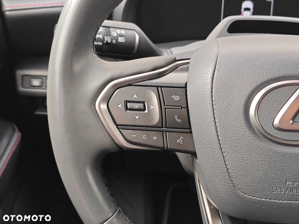 Lexus LBX 1.5 Hybrid Emotion - 21