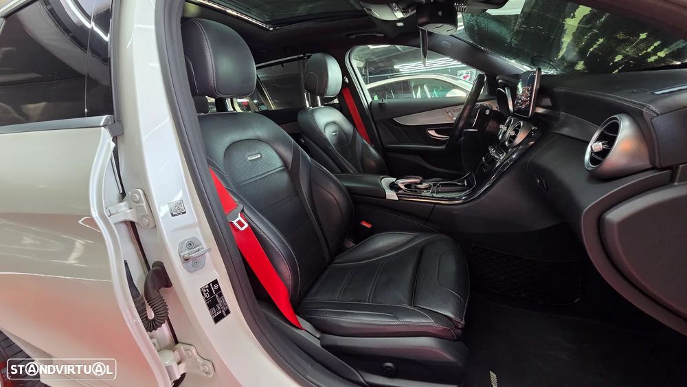 Mercedes-Benz C 63 AMG Standard - 23