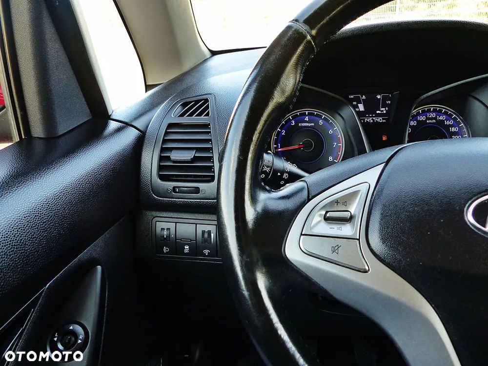 Hyundai ix20 1.4 Premium - 30