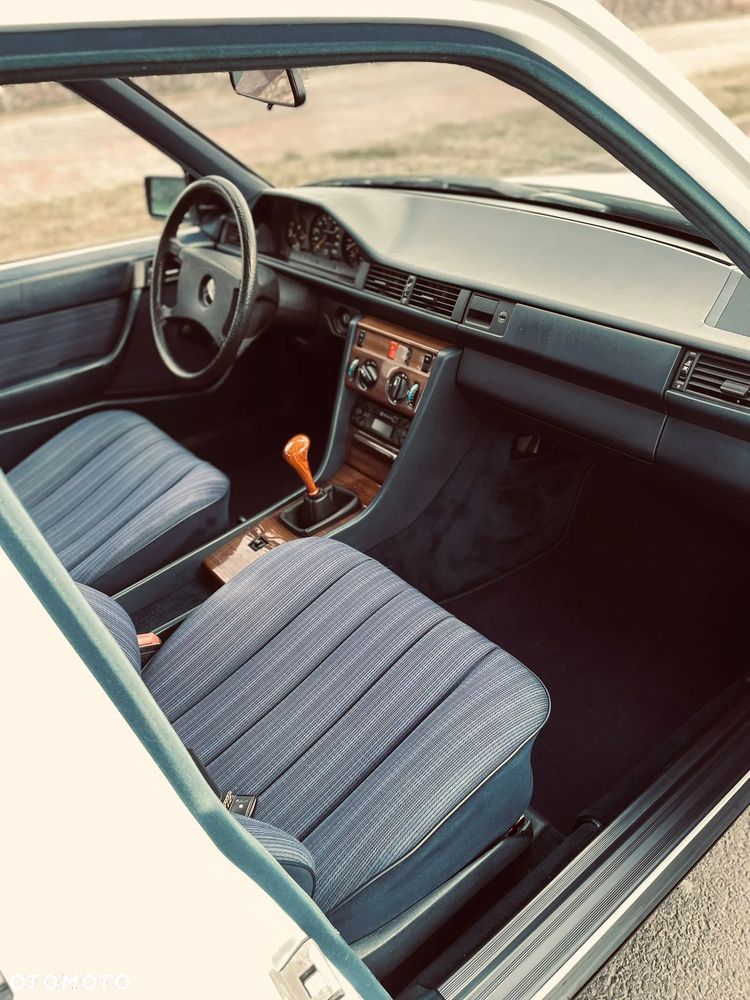 Mercedes-Benz W124 (1984-1993) - 7