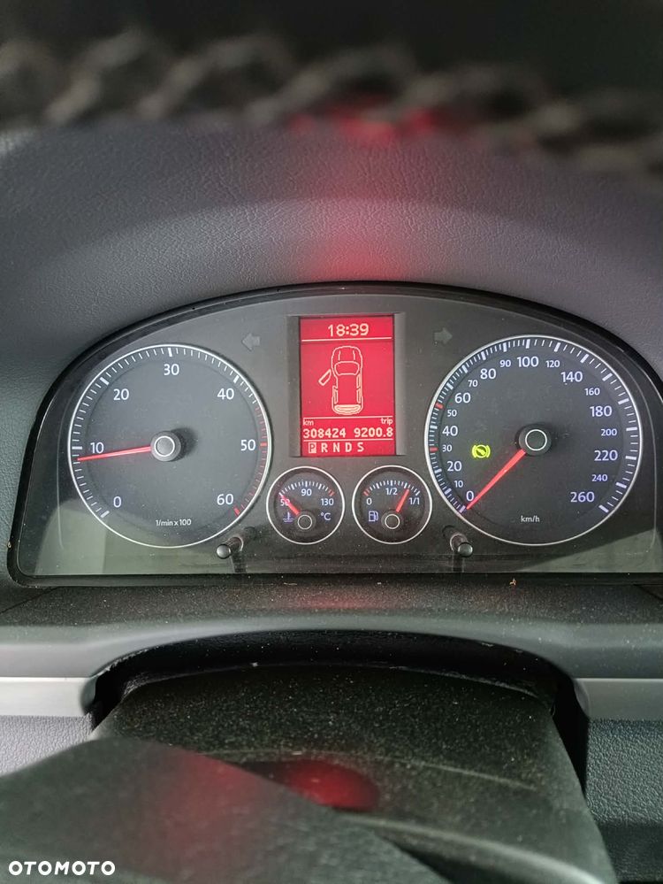 Volkswagen Touran 2.0 TDI DPF Highline DSG - 11