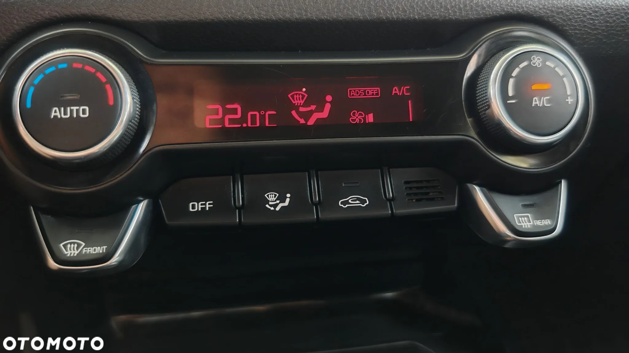 Kia Rio 1.2 L - 10
