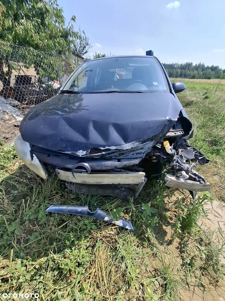 Opel Corsa - 1