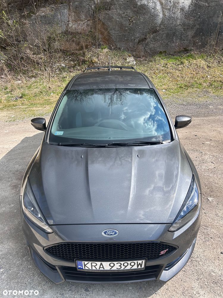 Ford Focus ST - 8