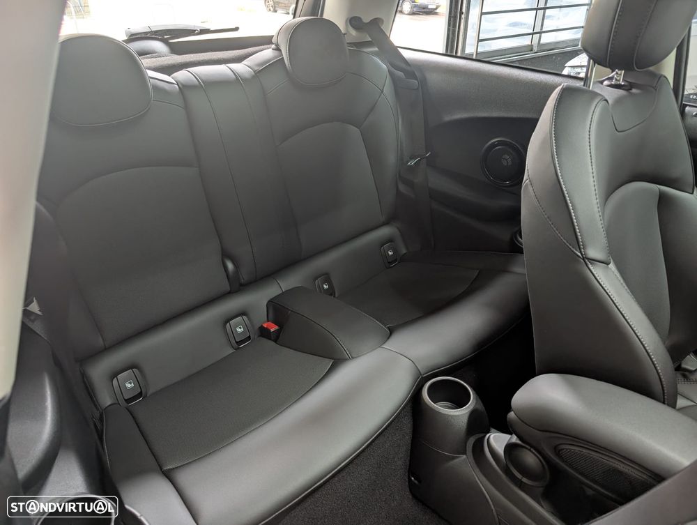MINI 3 Portas Cooper SE Premium Extra Essential - 21