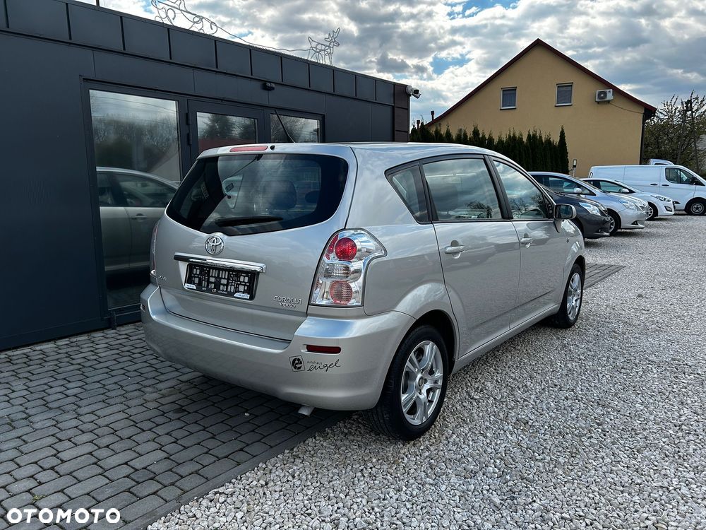 Toyota Corolla Verso 1.8 Sol + 7os - 6