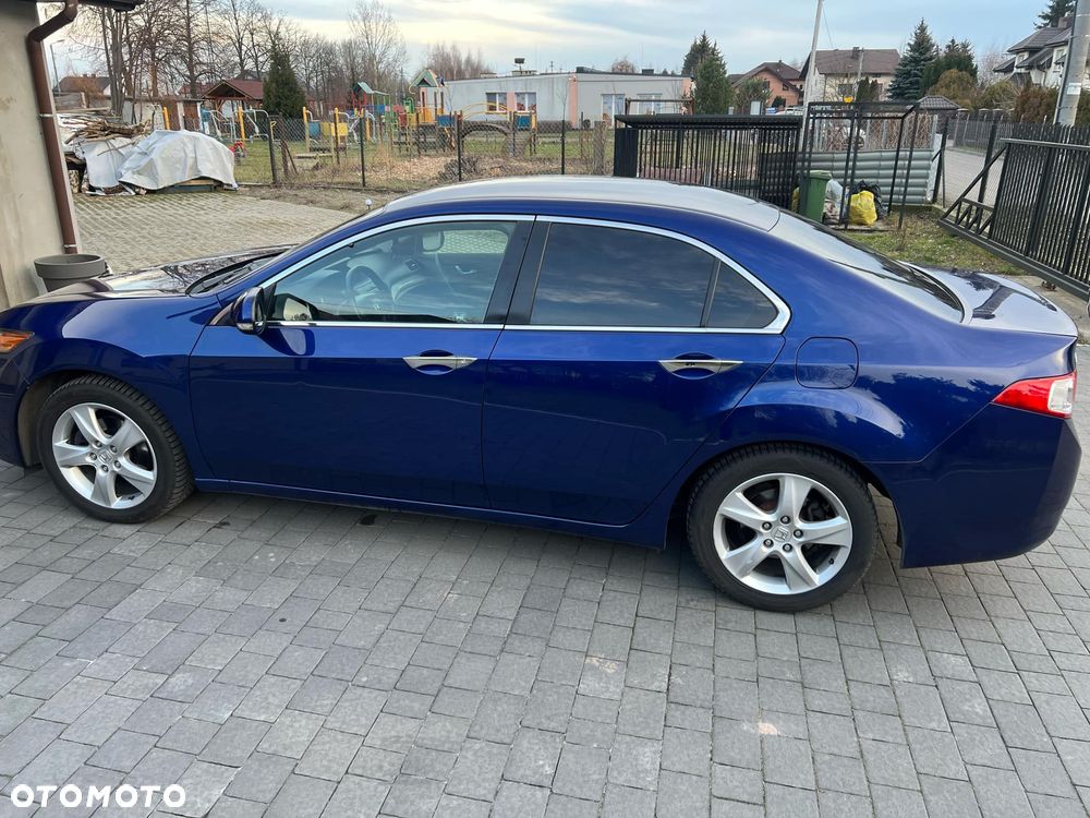 Honda Accord 2.0 Executive - 12