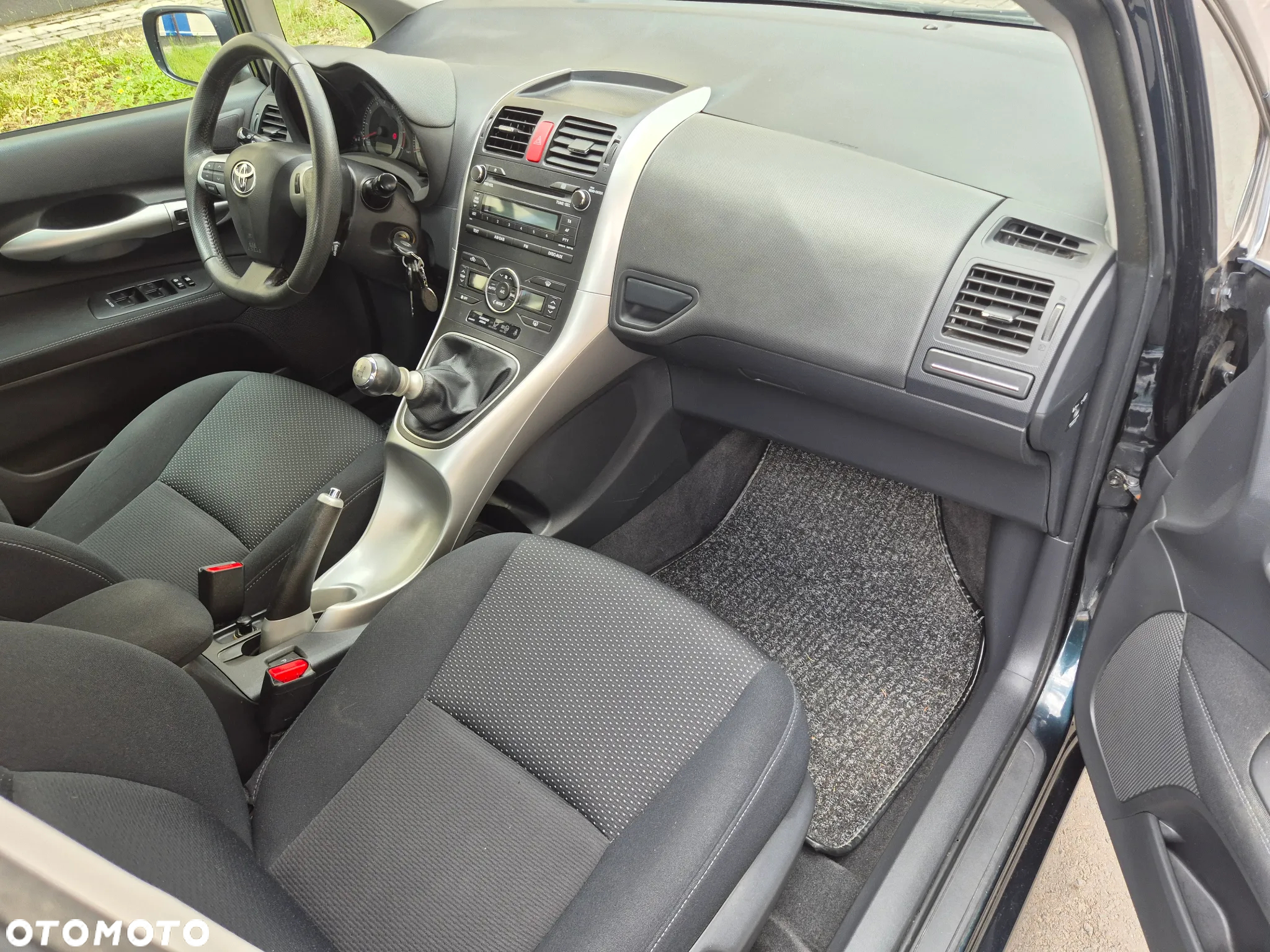 Toyota Auris 1.6 Executive - 34