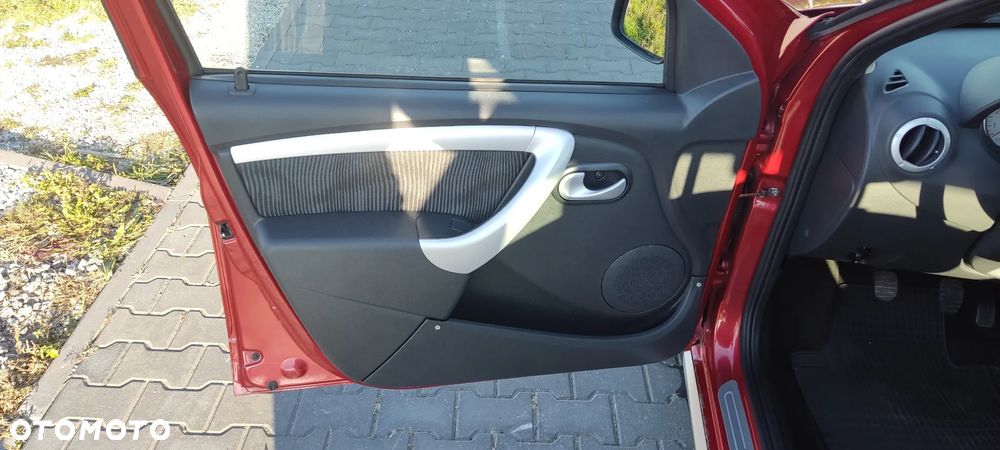 Dacia Sandero Stepway 1.6 - 21
