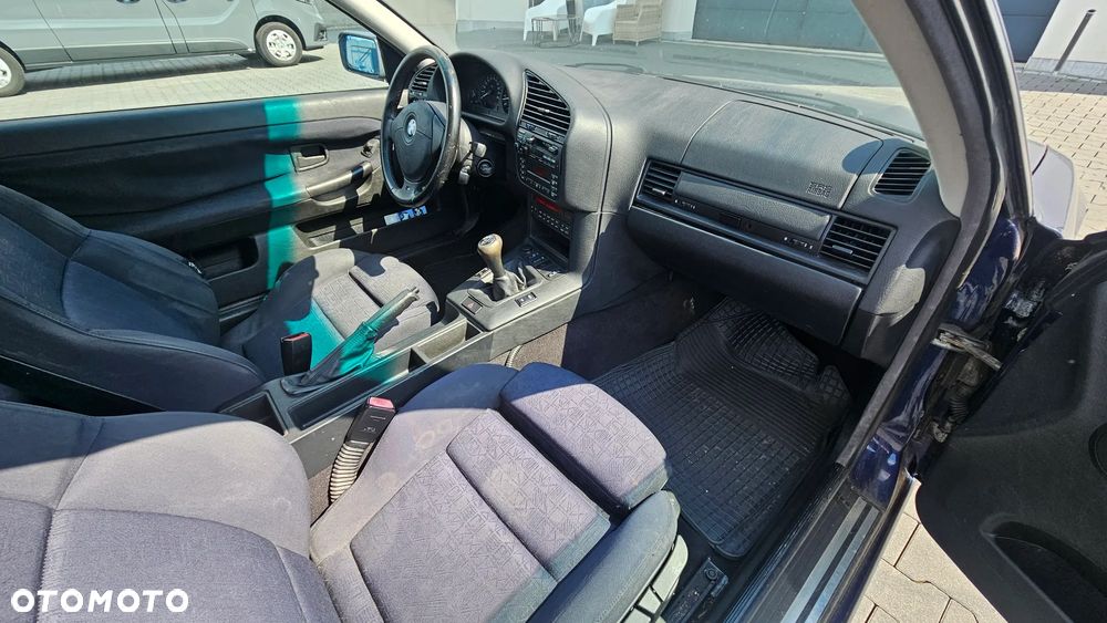 BMW Seria 3 - 35