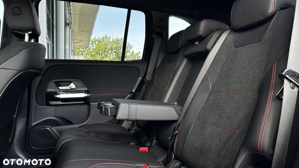Mercedes-Benz GLB 200 AMG Line 7G-DCT - 28