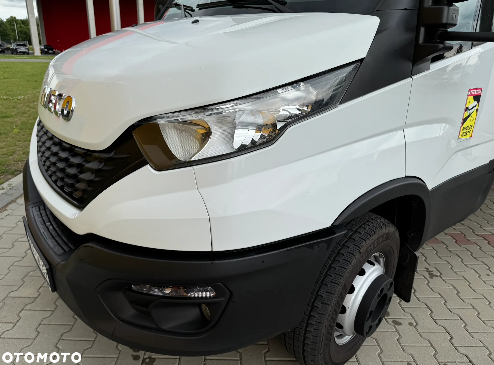 Iveco 70C18 - 12