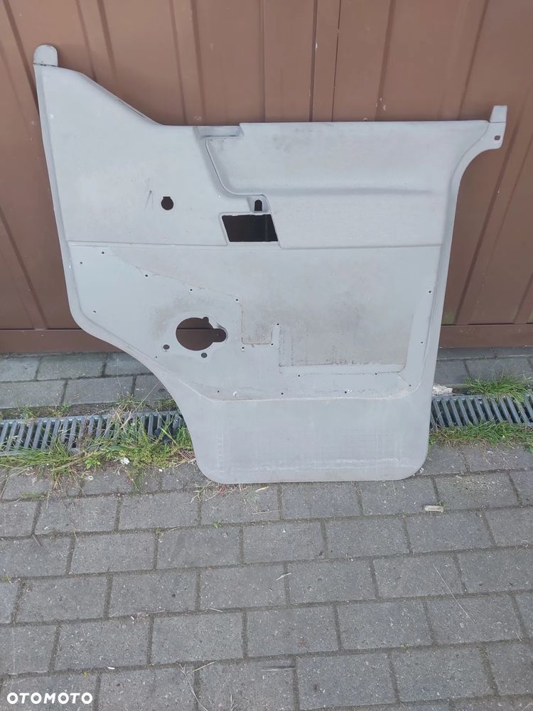 Boczek vw t4 prawy uszkodzony - 1