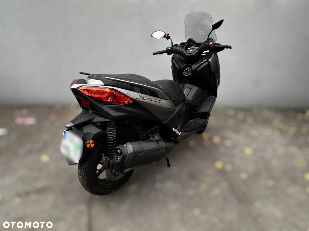 Yamaha X-max - 5