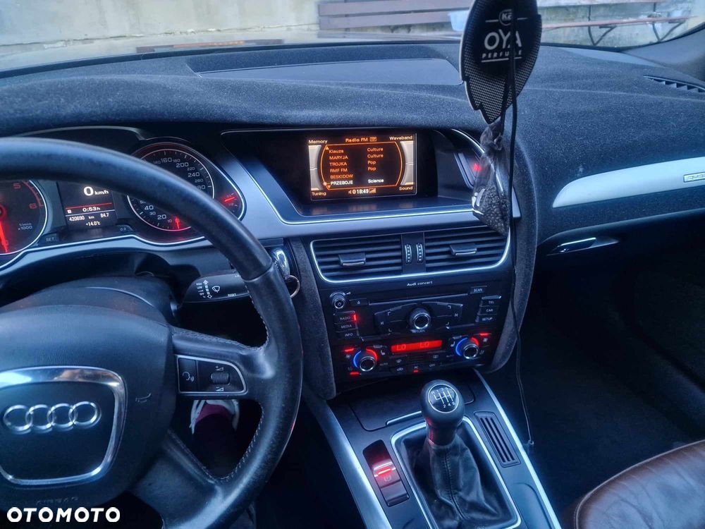 Audi A4 Limousine - 6