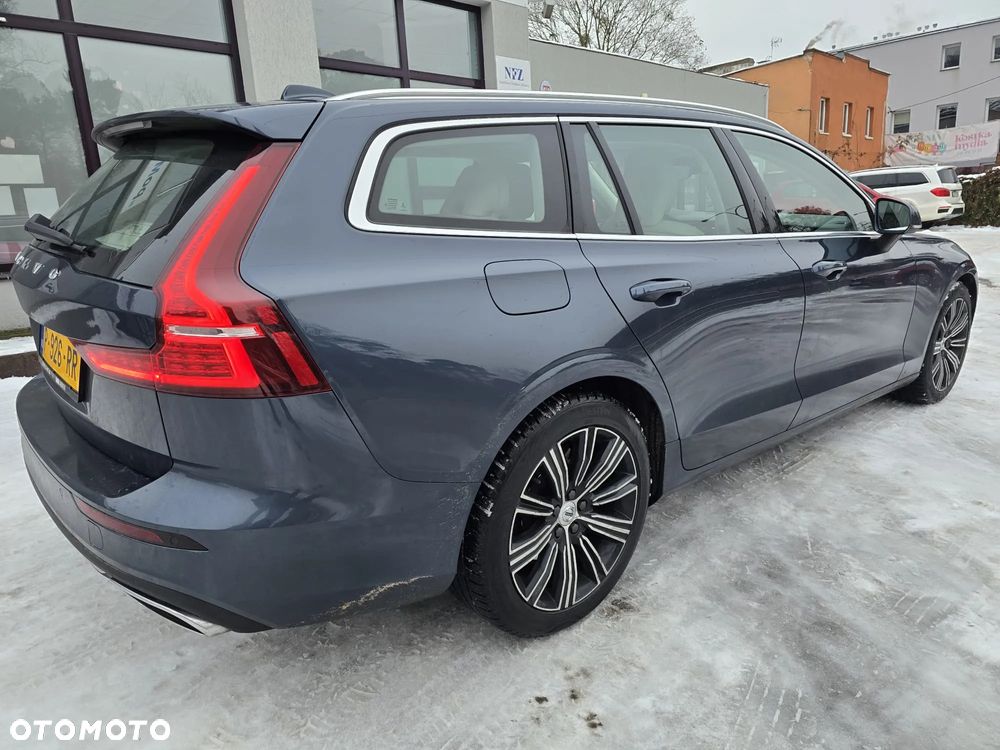 Volvo V60 T4 Geartronic R-Design - 3