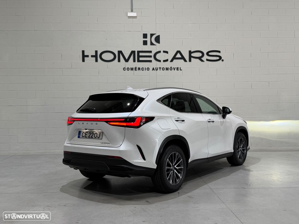 Lexus NX 450h+ Executive - 3