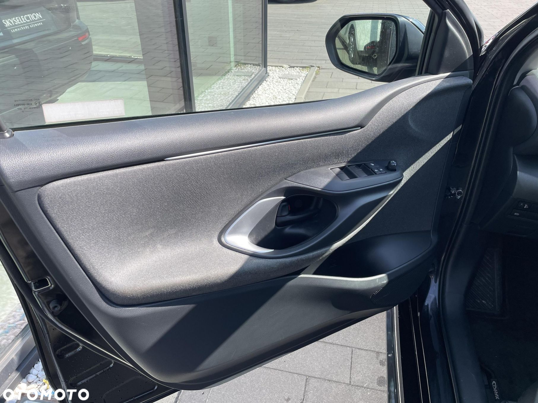Toyota Yaris - 10