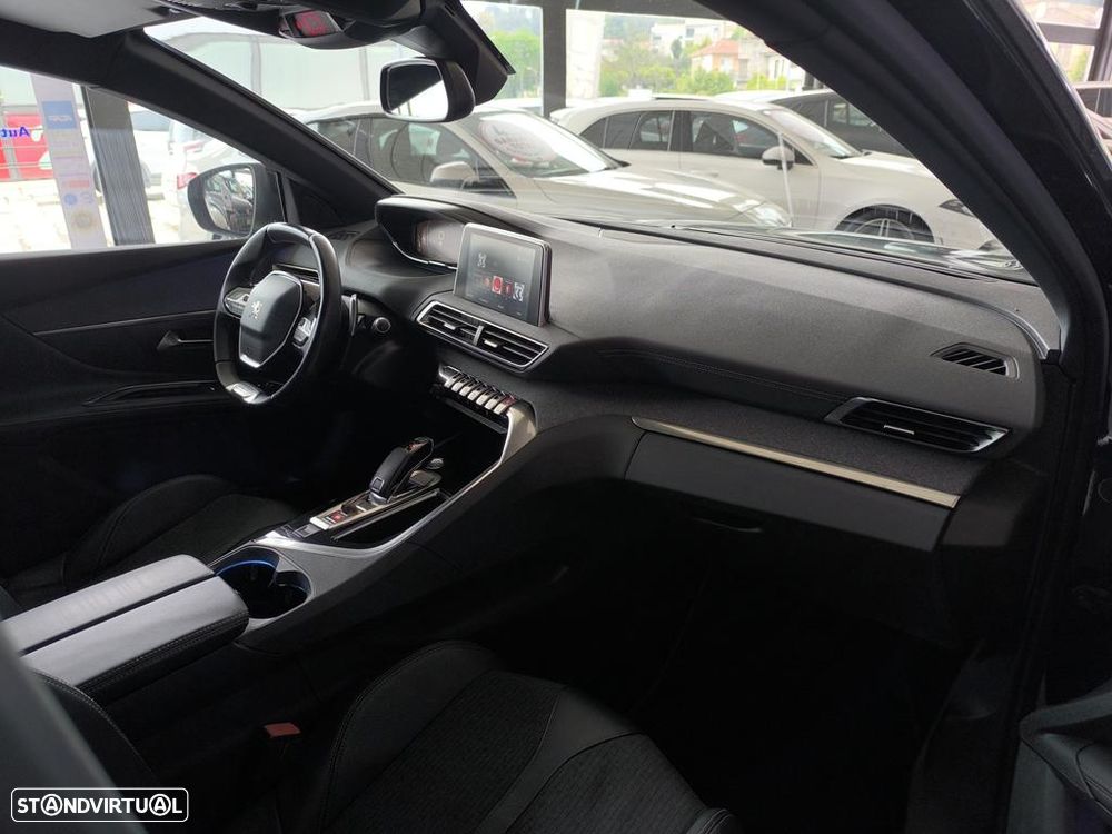 Peugeot 5008 1.5 BlueHDi GT Line EAT8 - 32