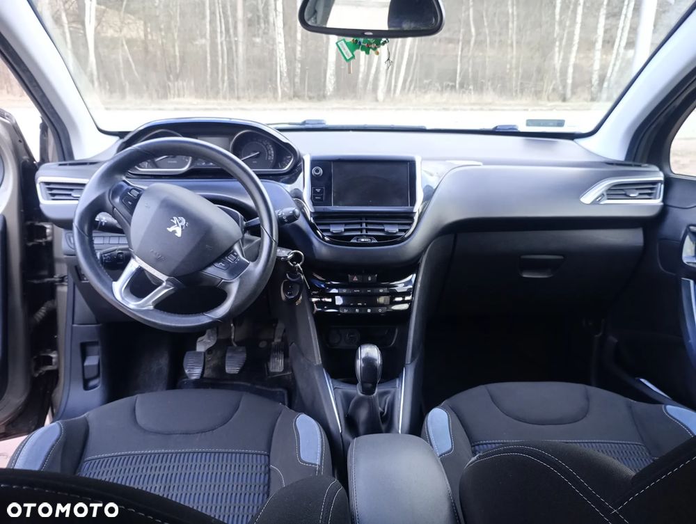 Peugeot 208 1.2 VTi Allure - 7