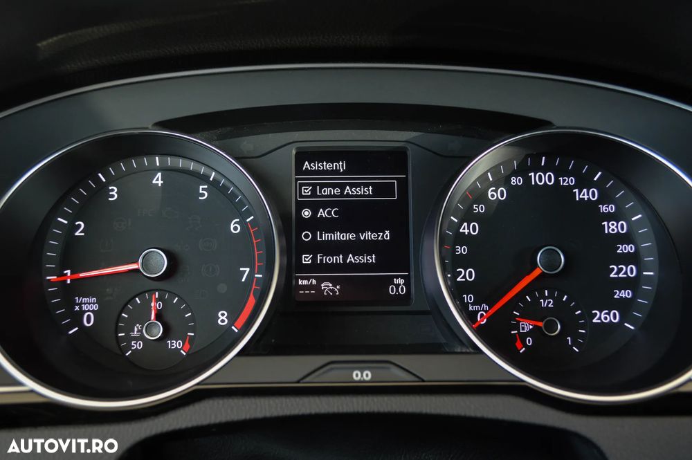 Volkswagen Passat 1.5 TSI ACT DSG Comfortline - 6
