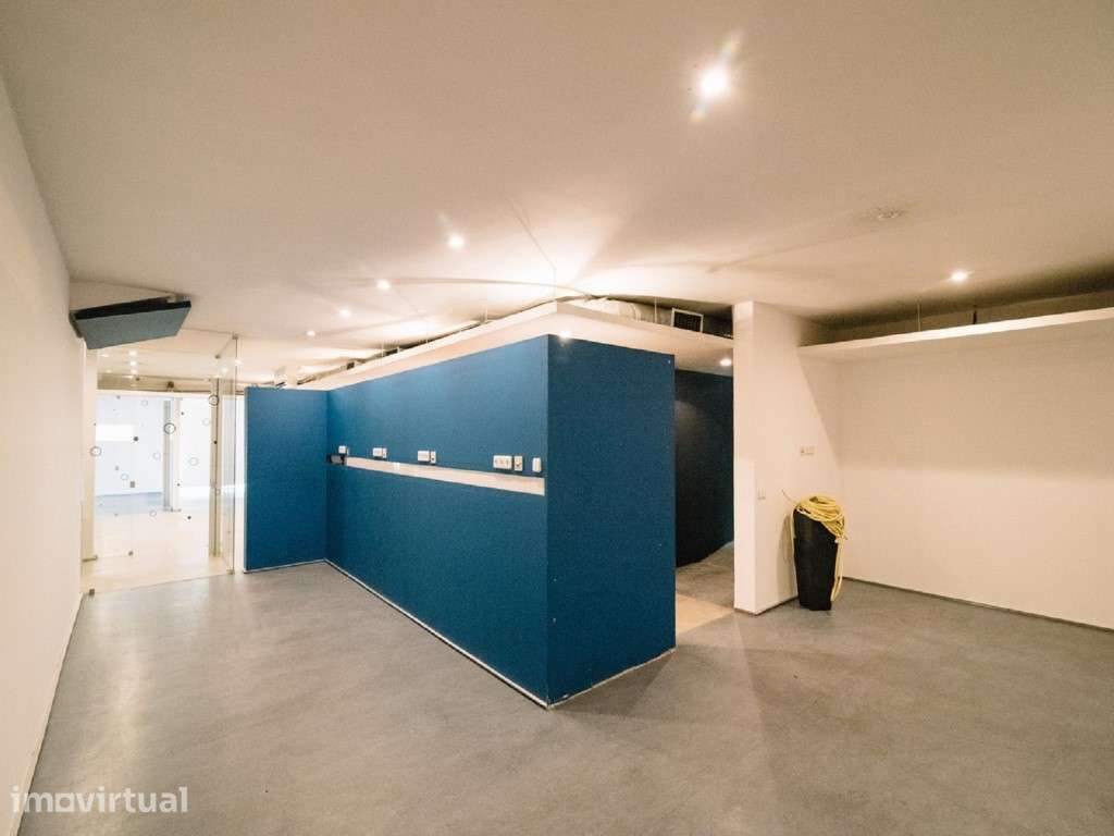Espaço Comercial à venda / Armazém junto ao Marquês de Pombal com E... - Grande imagem: 5/12