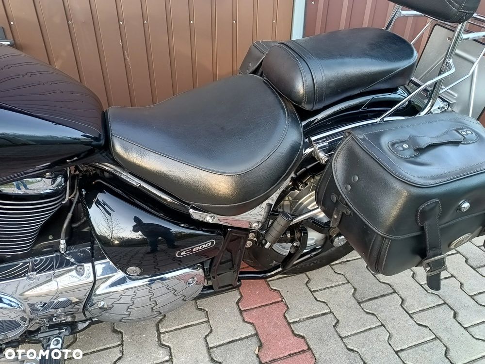 Suzuki Intruder - 31