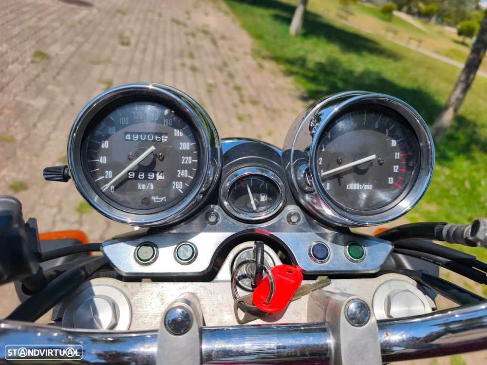 Suzuki GSX 1200 - 6