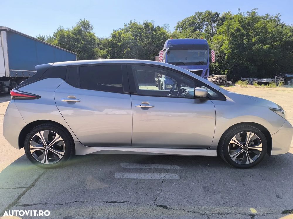 Nissan LEAF - 10