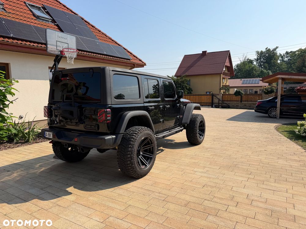 Jeep Wrangler - 5