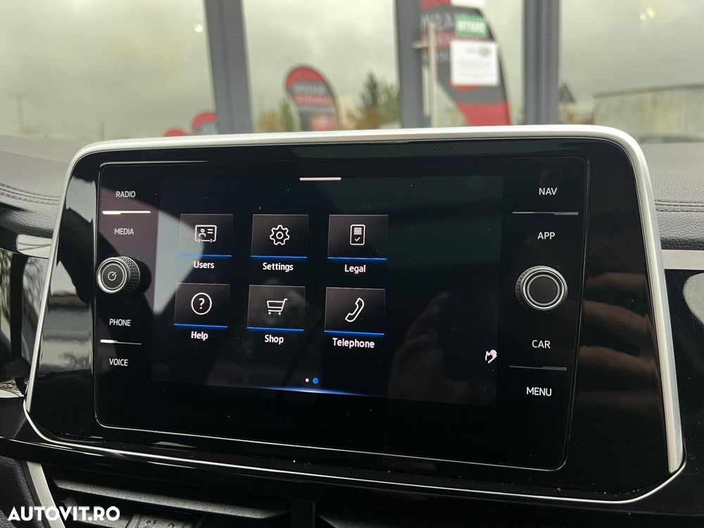 Volkswagen T-Roc - 18