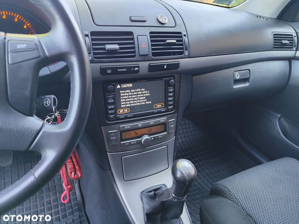 Toyota Avensis 1.8 VVT-i Luna - 17
