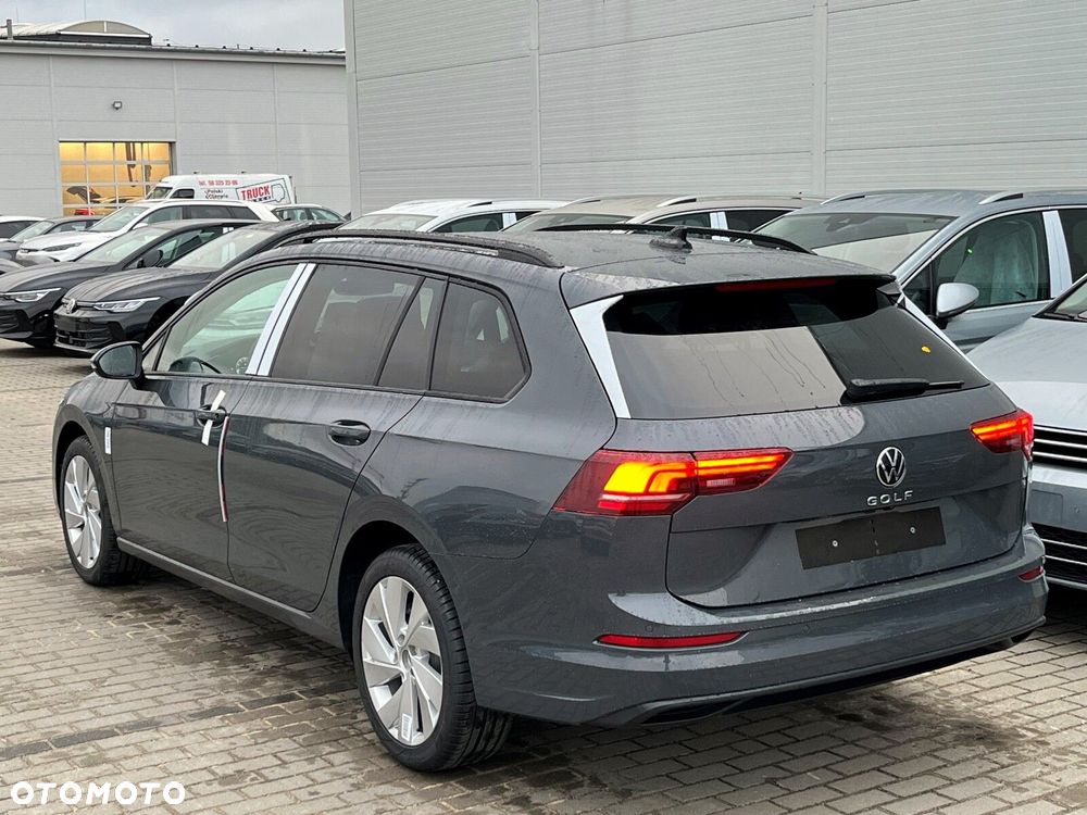 Volkswagen Golf VIII 2.0 TDI Life Plus DSG - 3