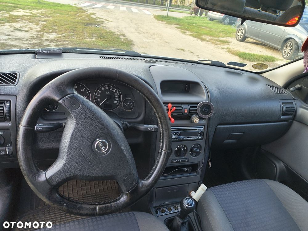 Opel Astra - 4