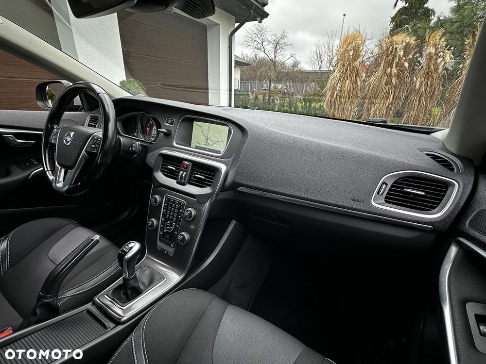 Volvo V40 D2 Drive-E Momentum - 35
