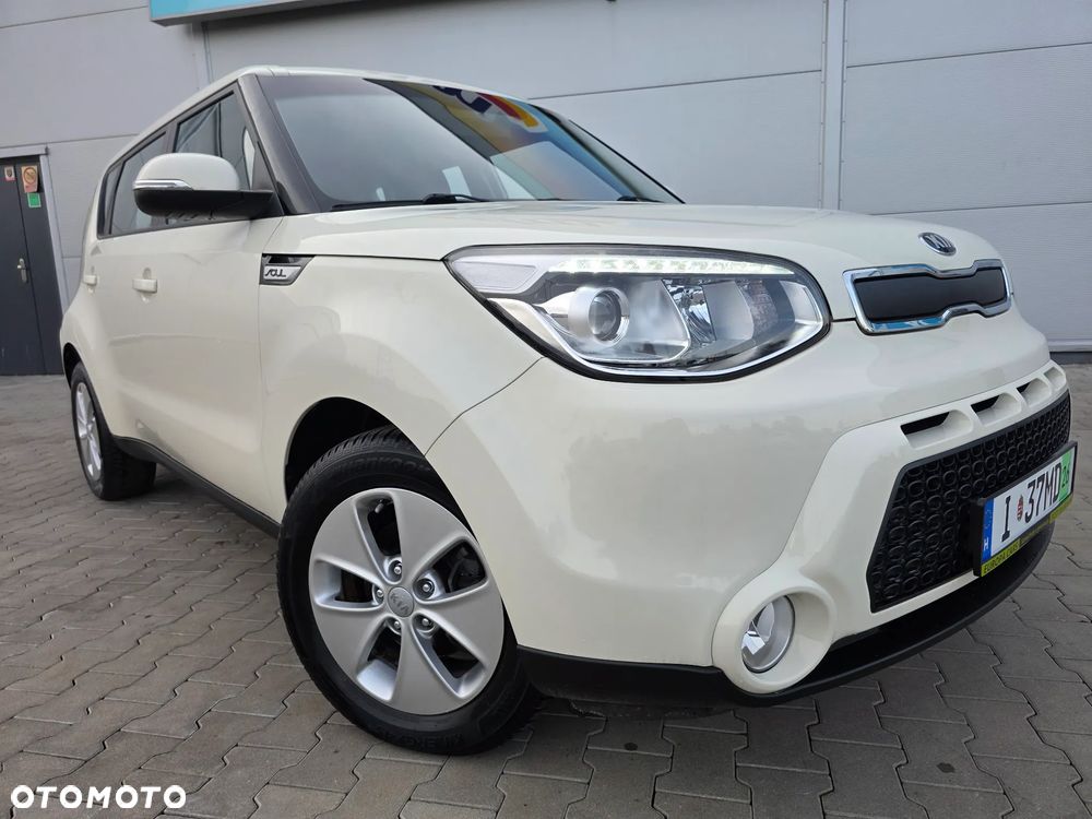 Kia Soul 1.6 GDI White&Red Edition - 12