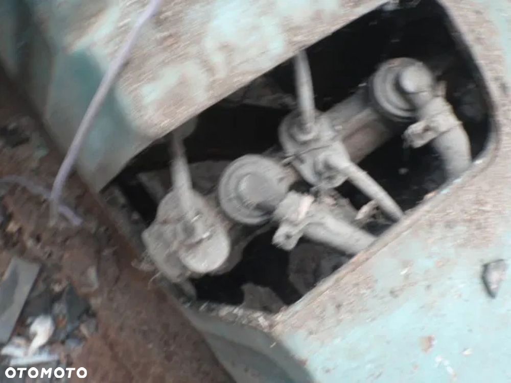 pompa hamulcowa kruciec kolanko przewódu fiat 126p maluch - 1