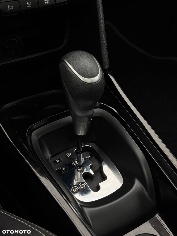 Peugeot 2008 PureTech 110 Stop&Start EAT6 Allure - 24