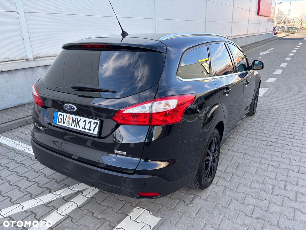 Ford Focus SW 1.6 TDCi DPF Champions Edition - 6