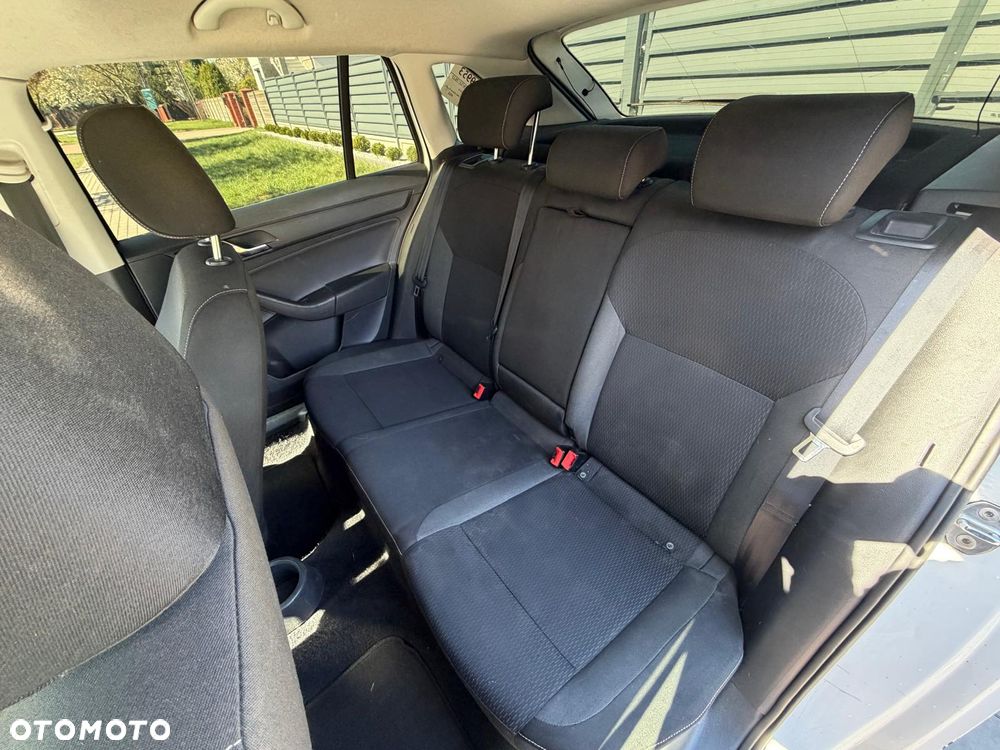 Skoda RAPID 1.6 TDI DSG Active - 17