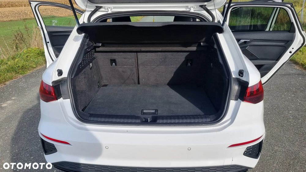 Audi A3 Sportback 2.0 TDI (clean diesel) S tronic S line Sportpaket - 29