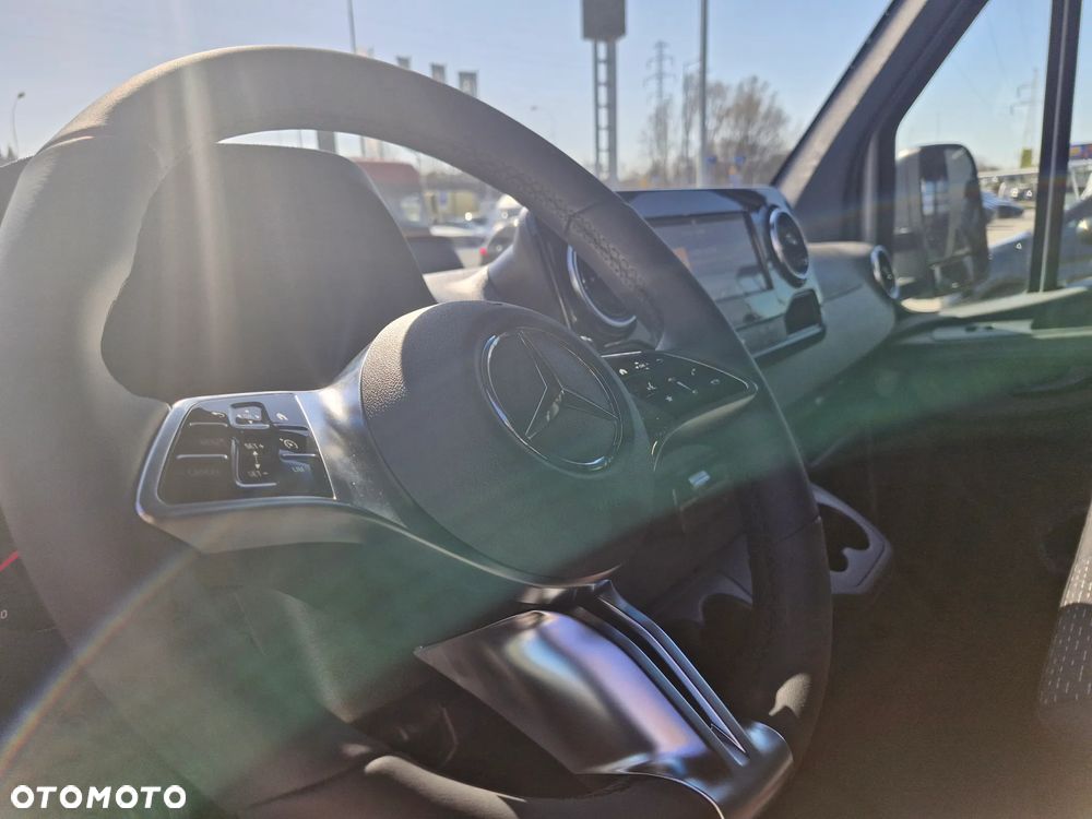 Mercedes-Benz Sprinter 319 CDI - 14